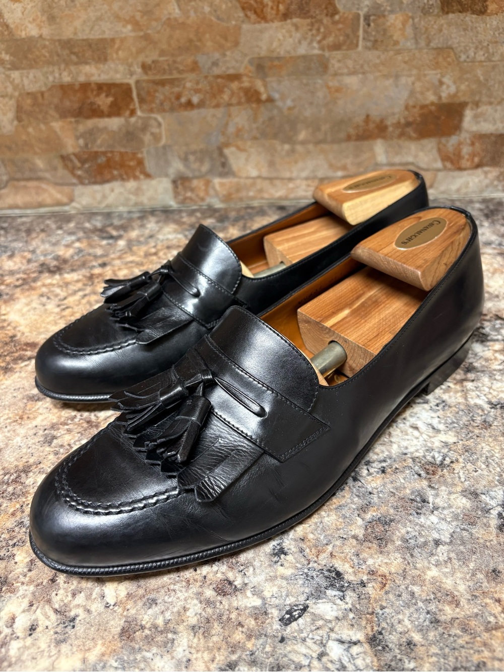 Salvatore Ferragamo Black Leather KiltIe Tassel Loafers Sz 10D